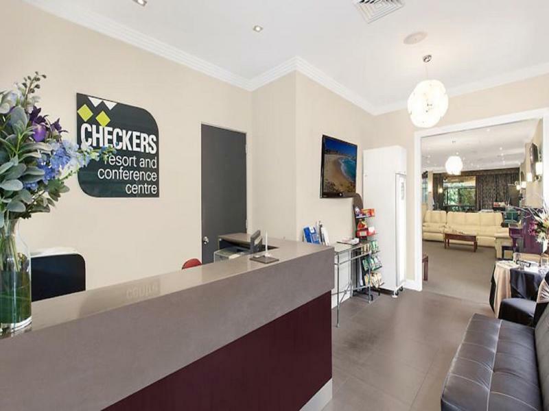 Checkers Resort Terrey Hills Exterior photo
